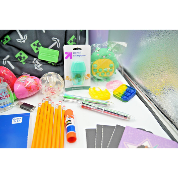 Minecraft Backpack & Pizza Lunch Bag Bundle w/ Supplies, USB, Pop Toy - Picture 11 of 15